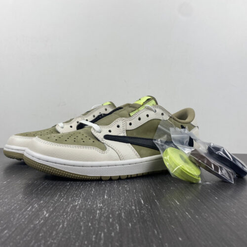 Travis Scott x Air Jordan 1 Low OG SP Golf 