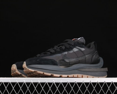 Nike Vaporwaffle, Sacai Black Gum - 7