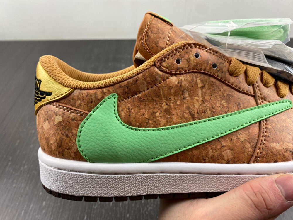 Travis Scott x Air Jordan 1 Brown and Green - 10