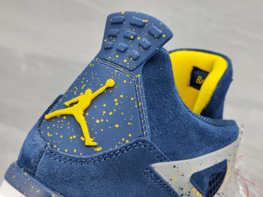 Jordan 4 Retro Michigan (PE) - 21