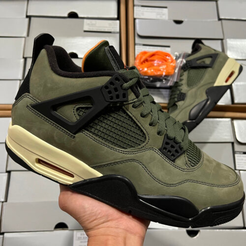 Jordan 4 Retro Undefeated - 10