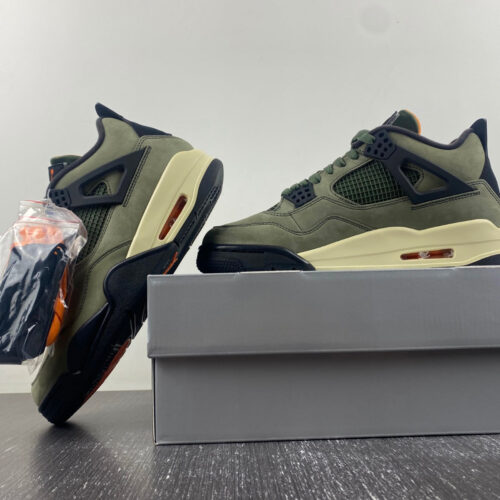 Jordan 4 Retro Undefeated - 11