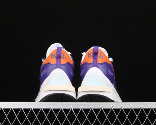 Nike Vaporwaffle, Sacai Dark Iris - 4