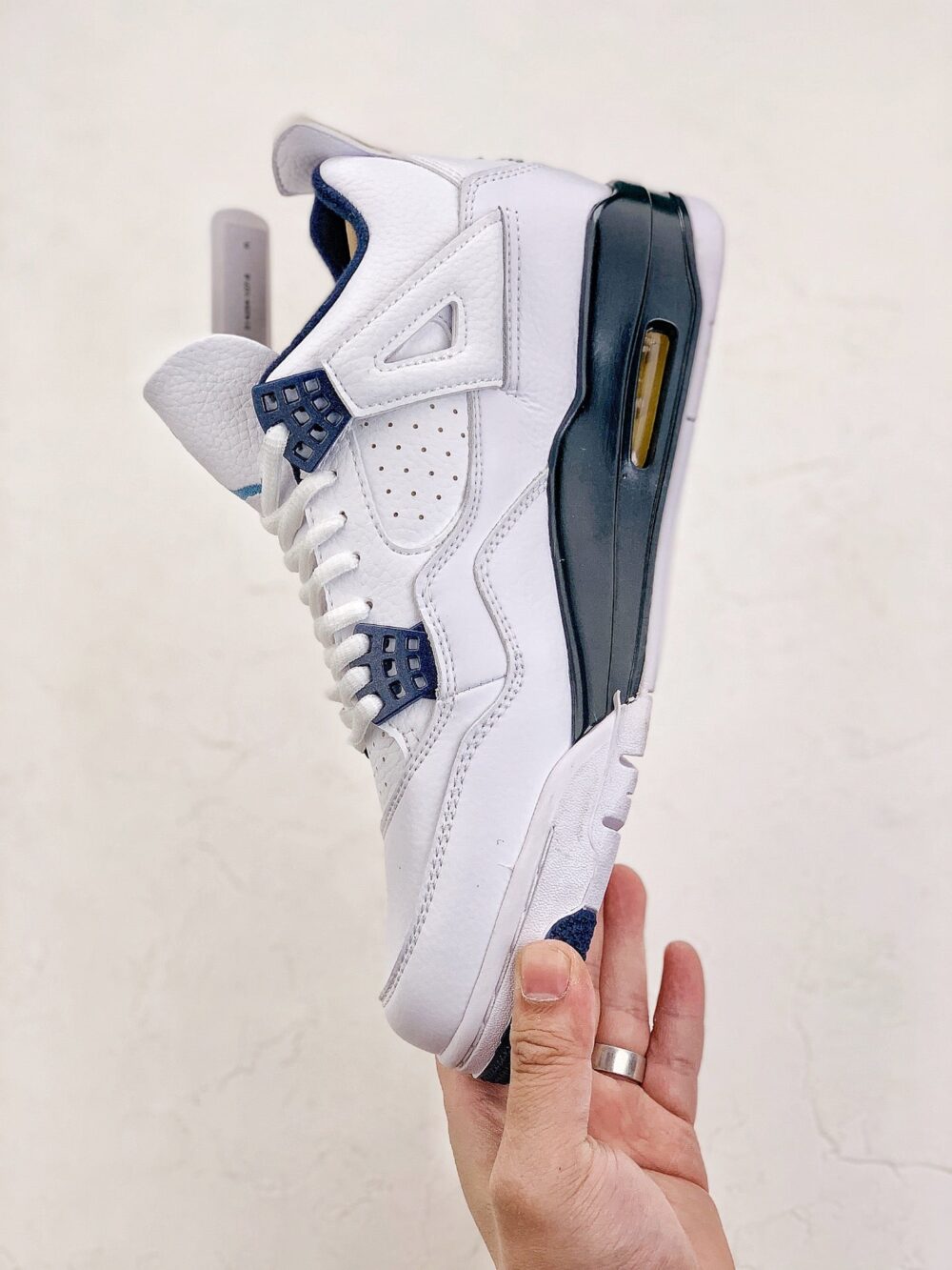 Jordan 4 Retro Columbia - 6