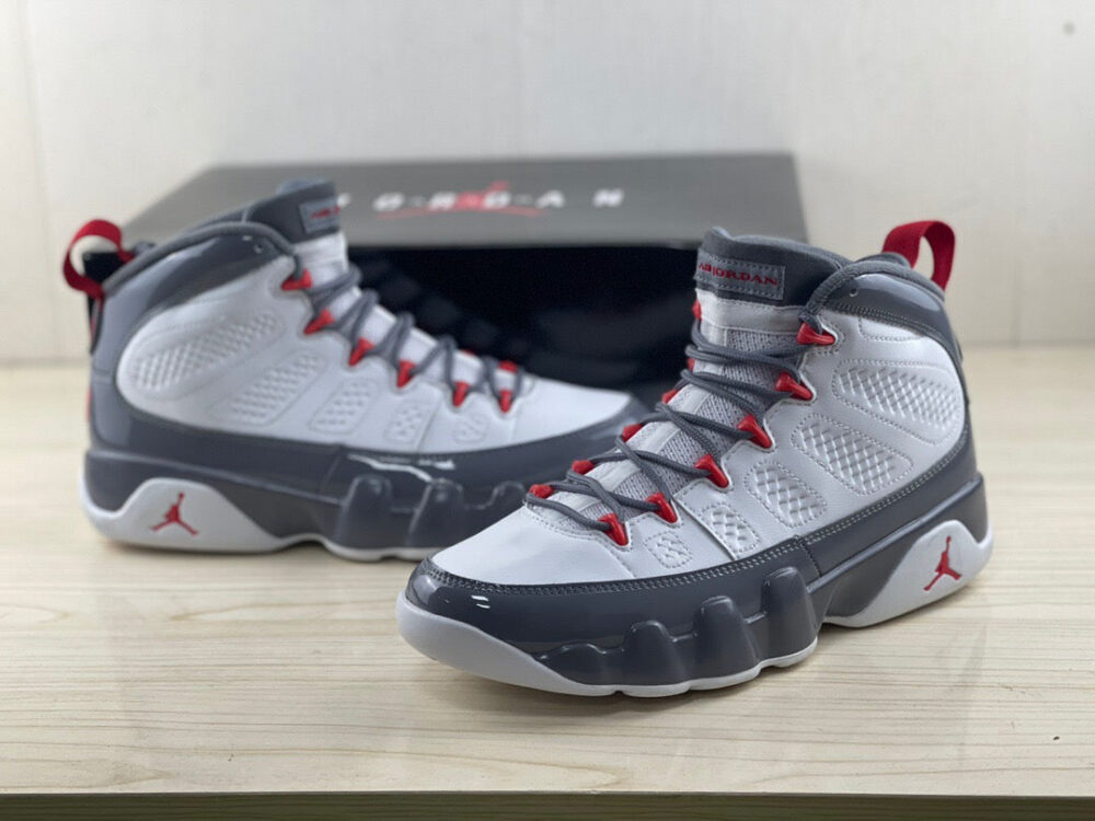 Jordan 9 Retro Fire Red - 10