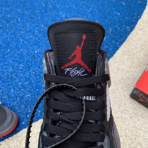 Off-White x Air Jordan 4 