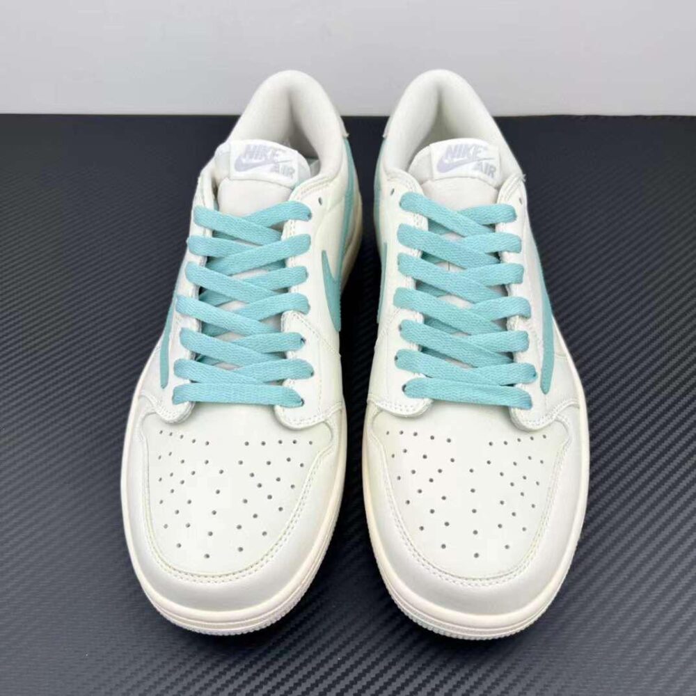 Travis Scott x Air Jordan 1 Low Cream Tiffany - 6
