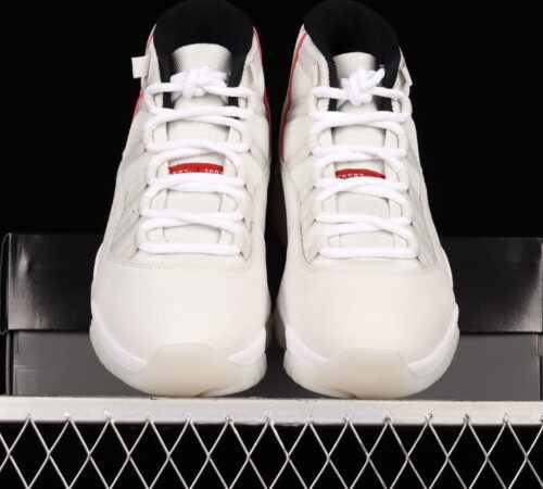 Jordan 11 Retro, Platinum Tint - 9