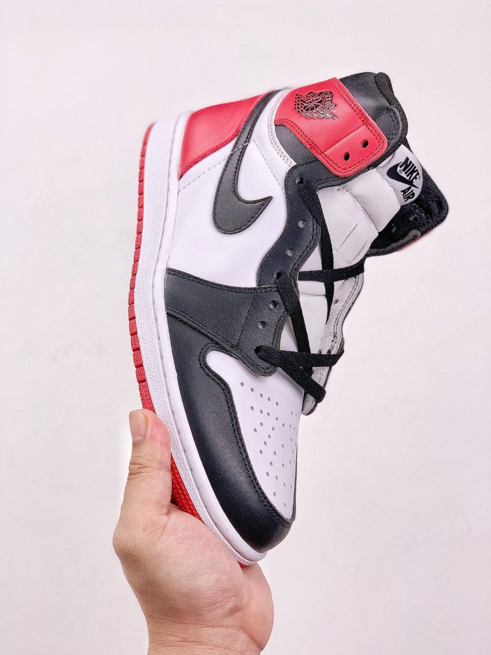 Jordan 1 Retro Black Toe (2016) - 11