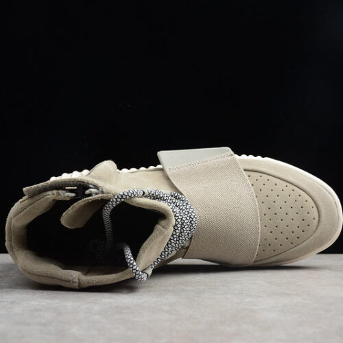 Yeezy Boost 750 OG Light Brown - 11