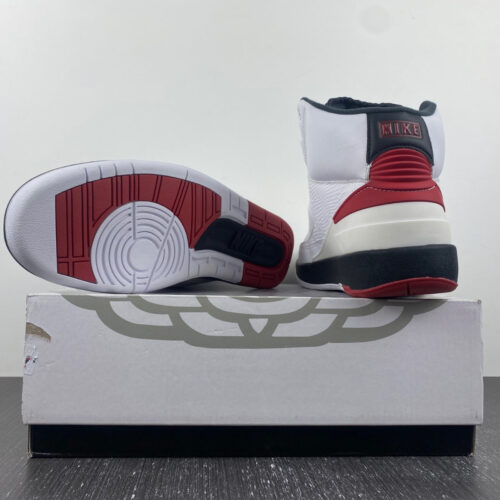 Jordan 2 Retro OG Chicago (2022) - 15