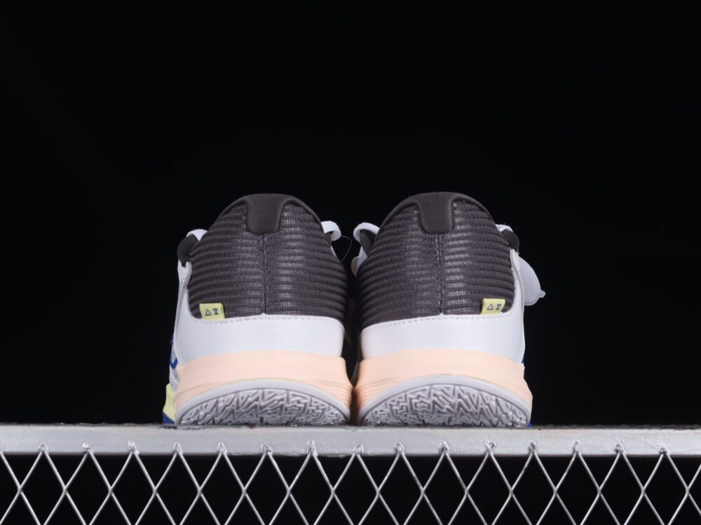 Nike Kyrie Low 5 Butterfly Effect - 13