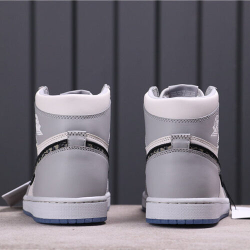 Jordan 1 x Dior Retro High 32 - 11