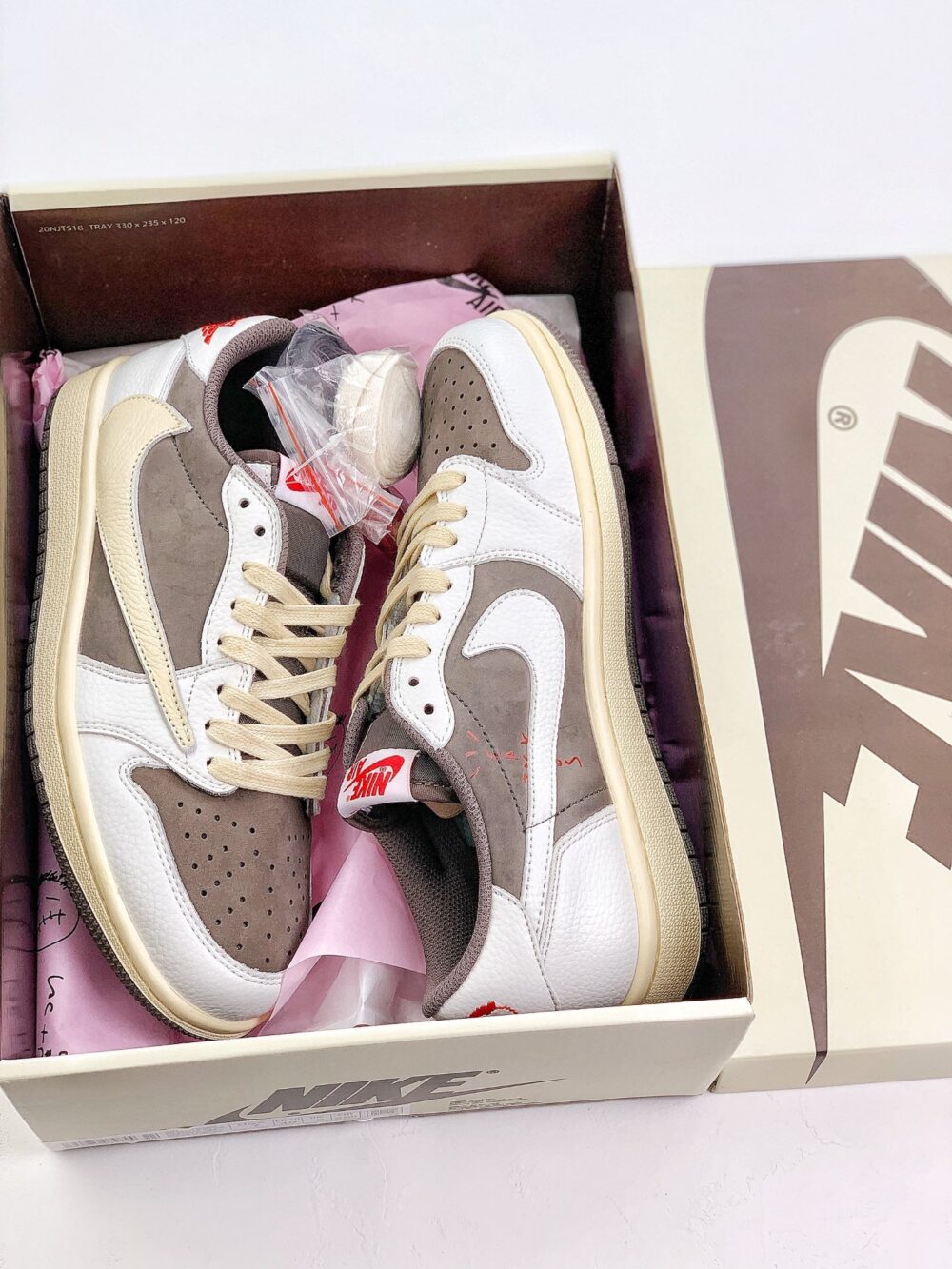 Travis Scott Reverse Mocha AJ1 Low - 4