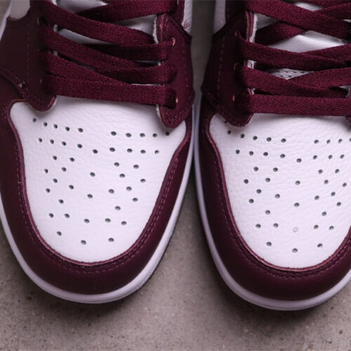 Jordan 1 Retro High OG Bordeaux - 5