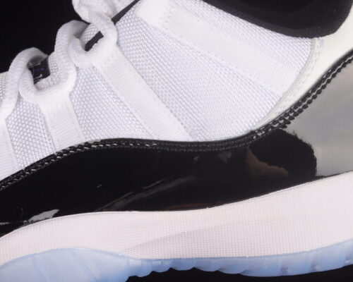 Jordan 11 Retro Low, Concord - 10