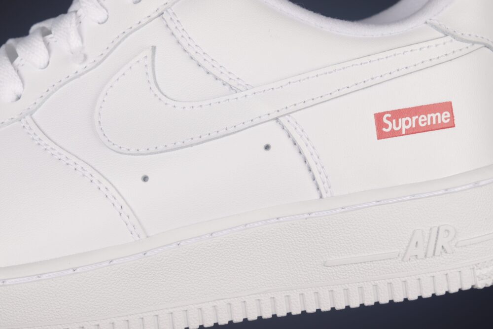 Nike Air Force 1 Low Supreme White - 11