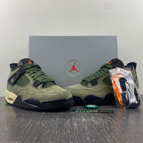 Jordan 4 Retro Undefeated - 16