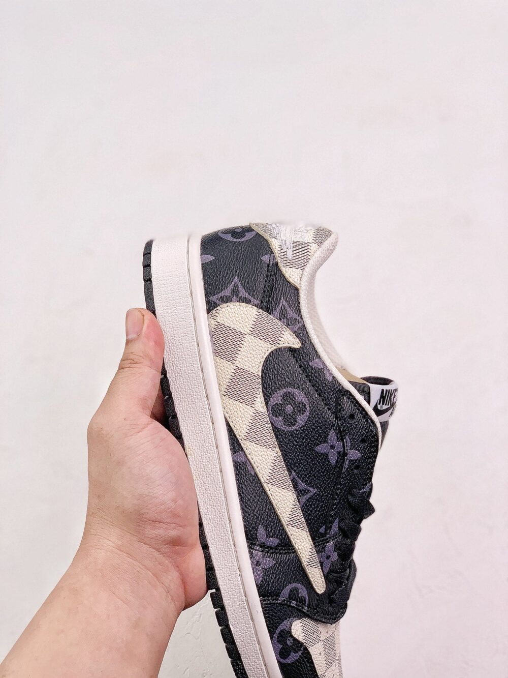 Travis Scott X Air Jordan 1 Low Full Print LV - 4