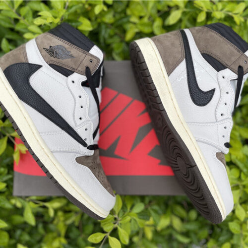 Jordan 1 Retro High Travis Scott Reverse Mocha - 3