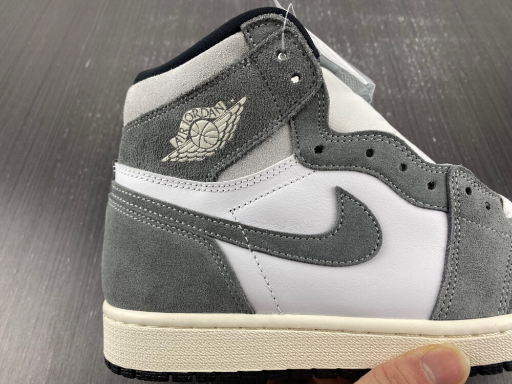 Jordan 1 Retro High OG Washed Black - 2