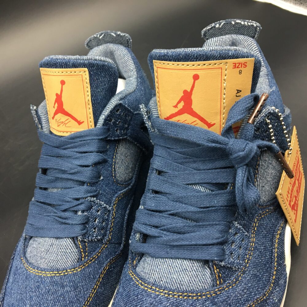Jordan 4 Retro Levi’s Denim - 4
