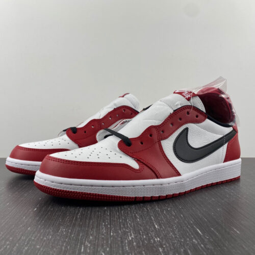 Jordan 1 Retro Low Chicago (2016) - 5