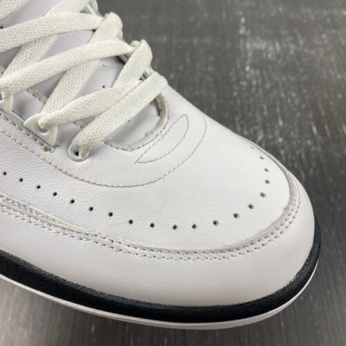 Jordan 2 Retro OG Chicago (2022) - 17