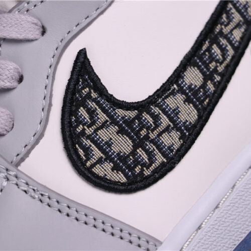 Jordan 1 x Dior Retro High 32 - 16