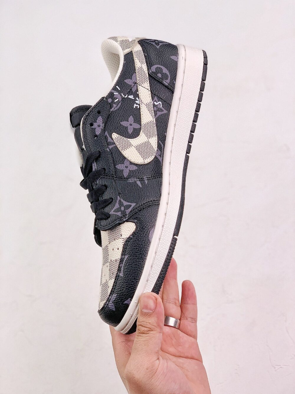 Travis Scott X Air Jordan 1 Low Full Print LV - 10