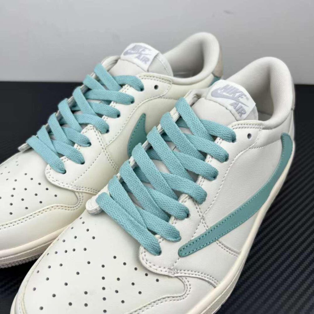 Travis Scott x Air Jordan 1 Low Cream Tiffany - 4