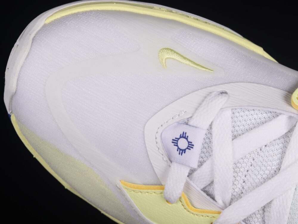 Nike Kyrie Low 5 Butterfly Effect - 9