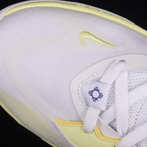 Nike Kyrie Low 5 Butterfly Effect - 9