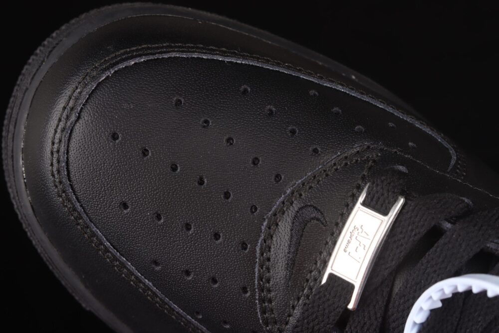 Nike Air Force 1 Low Supreme Black - 10