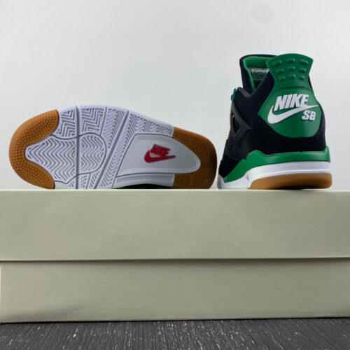 Nike SB x Air Jordan 4 Alternate Black - 9