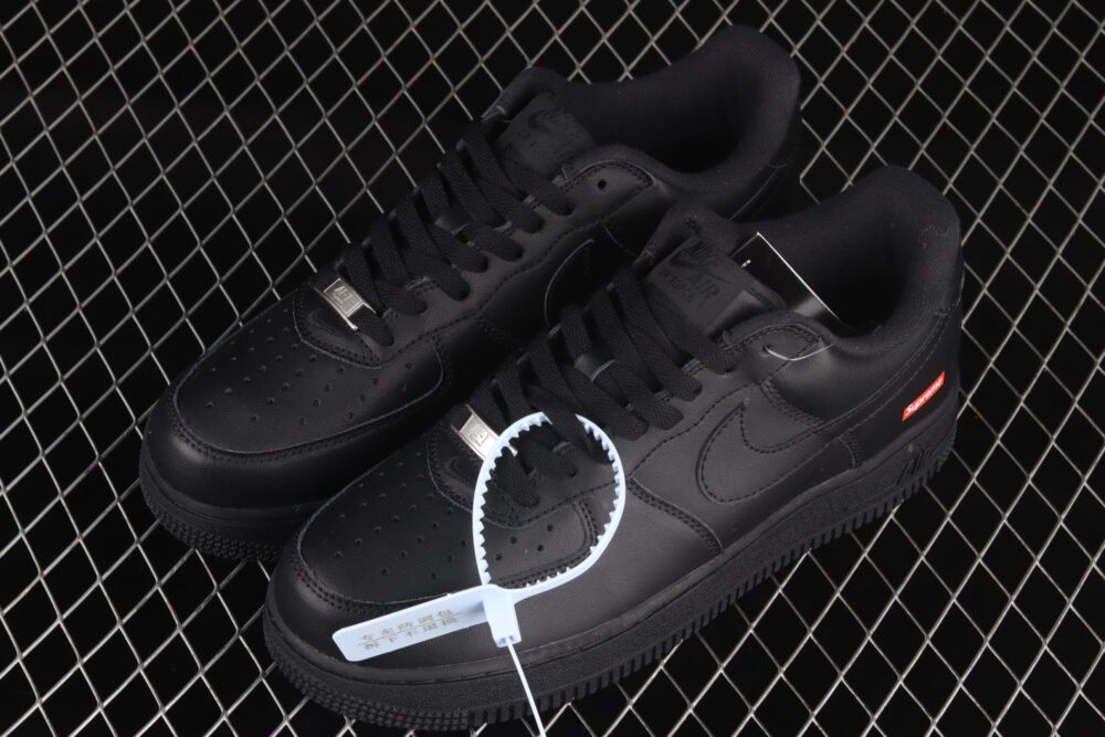 Nike Air Force 1 Low Supreme Black - 13