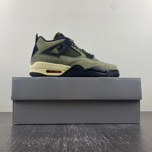 Jordan 4 Retro Undefeated - 18