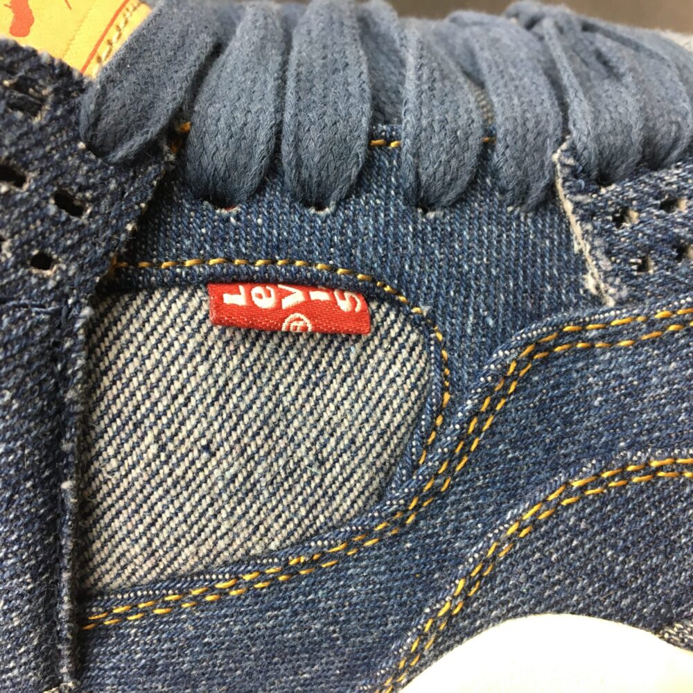 Jordan 4 Retro Levi’s Denim - 8