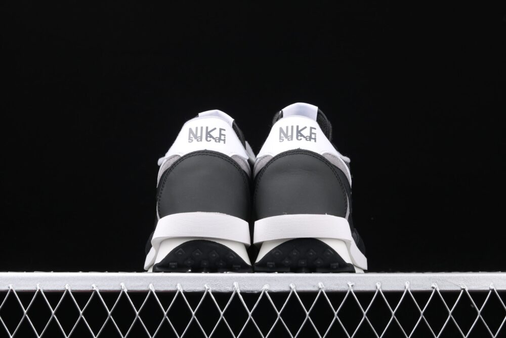 Sacai x Nike LD Waffle Black - 15