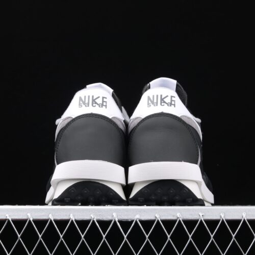 Sacai x Nike LD Waffle Black - 15