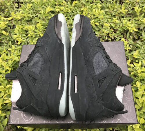 Jordan 4 Retro Kaws Black - 11