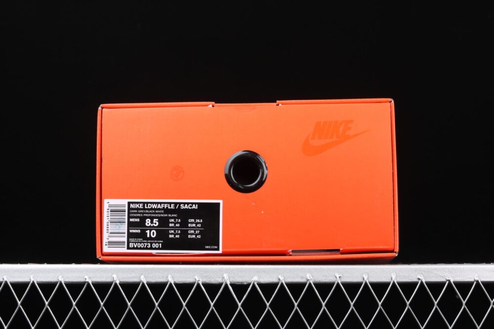 Sacai x Nike LD Waffle Black - 10