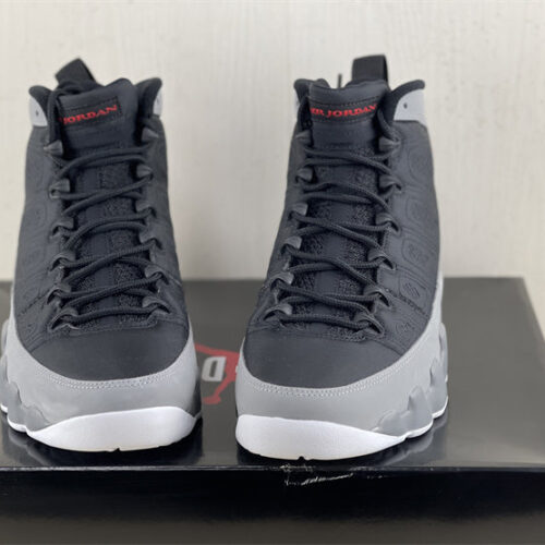 Jordan 9 Retro Particle Grey - 9