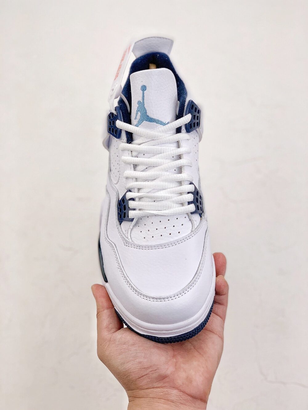 Jordan 4 Retro Columbia - 4