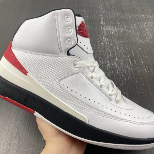 Jordan 2 Retro OG Chicago (2022) - 6
