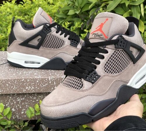 Jordan 4 Retro Taupe Haze - 9