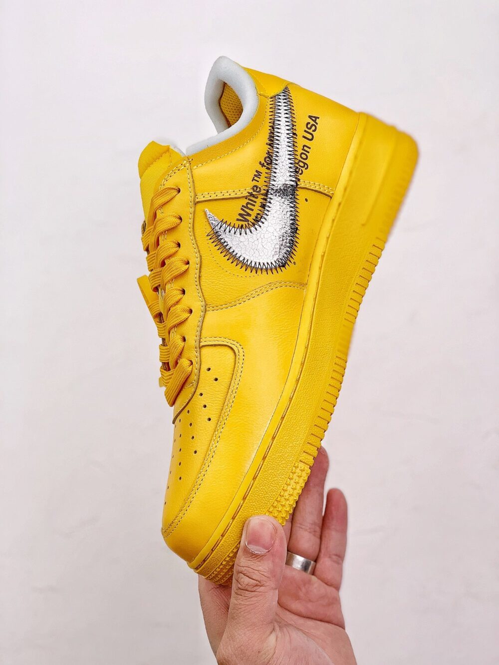 Nike Air Force 1 Low OFF-WHITE University Gold Metallic Silver - 12