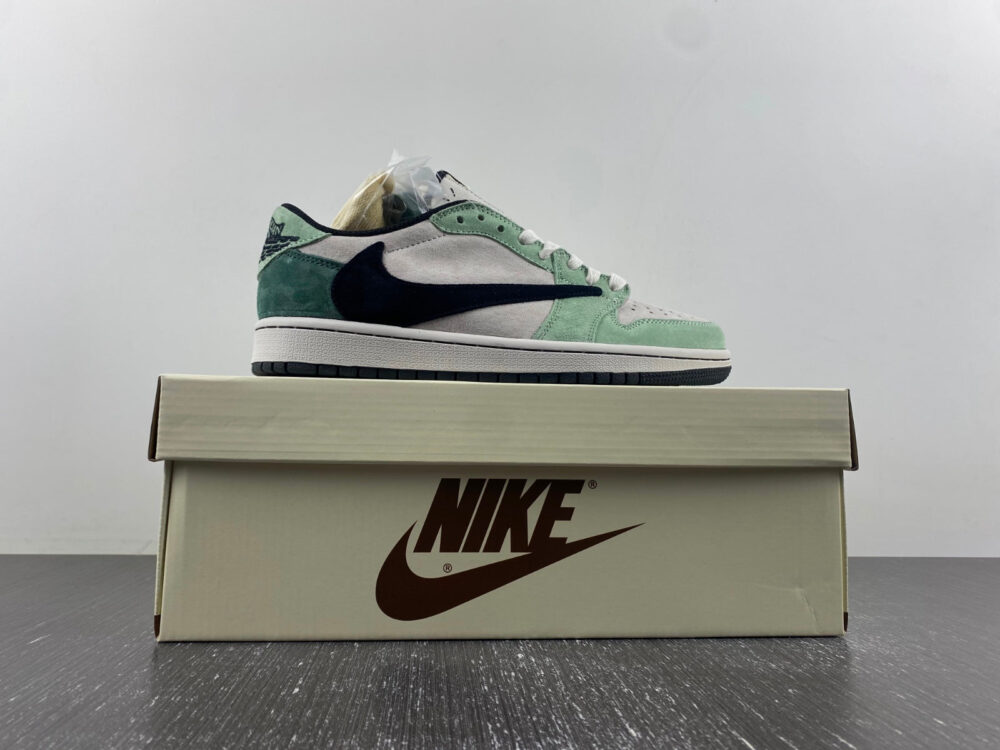 Travis Scott x Air Jordan 1 Green Black - 11