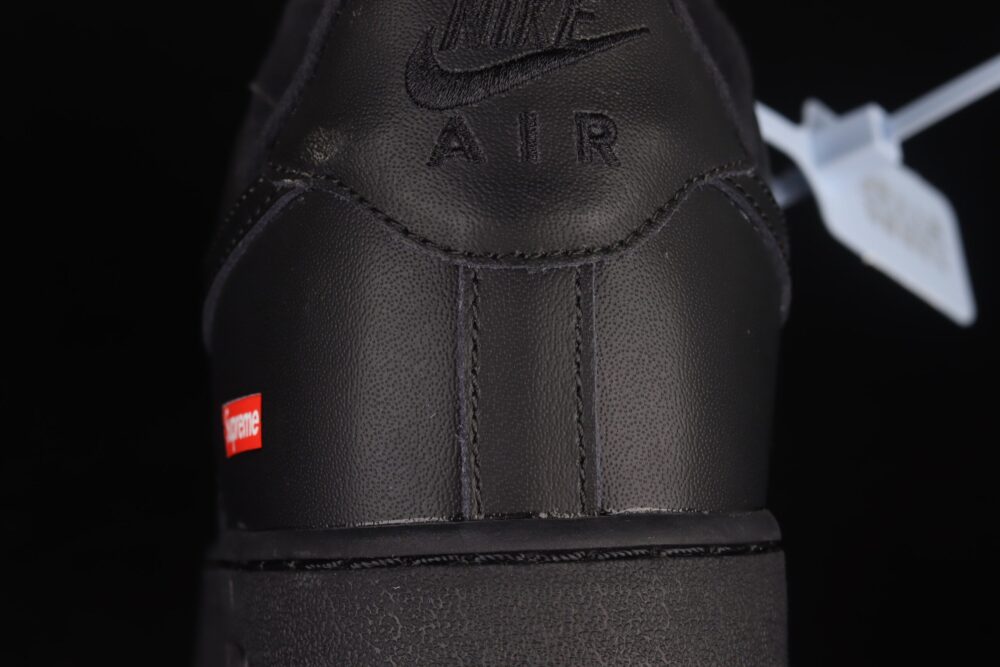 Nike Air Force 1 Low Supreme Black - 12