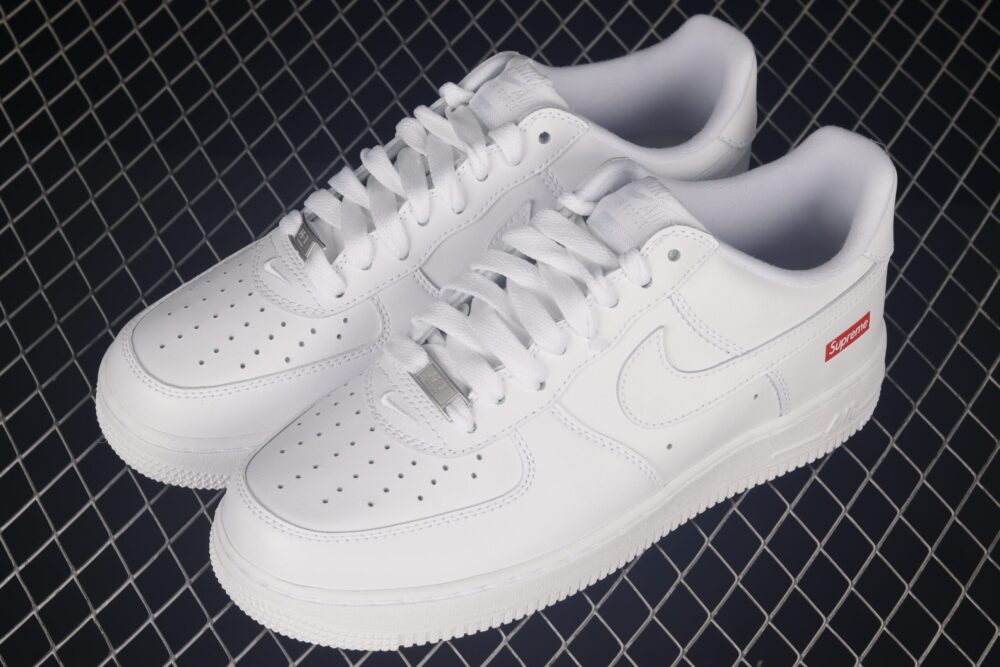 Nike Air Force 1 Low Supreme White - 9